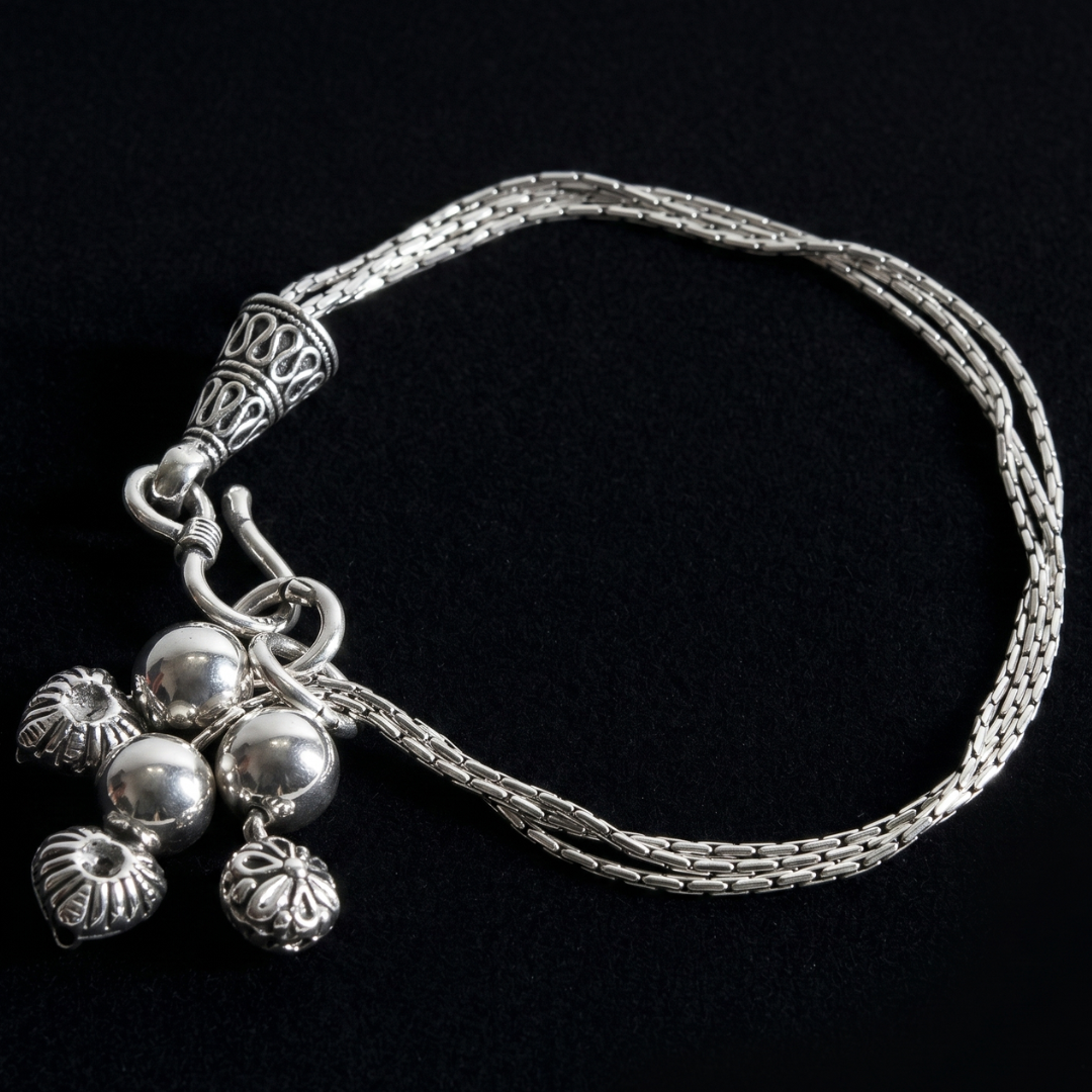 Women's Silver Guchha Bracelet