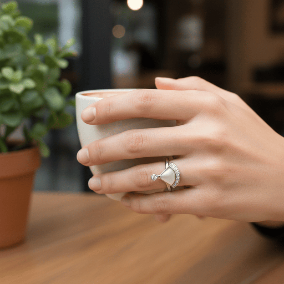Mother-of-Pearl Fan Ring