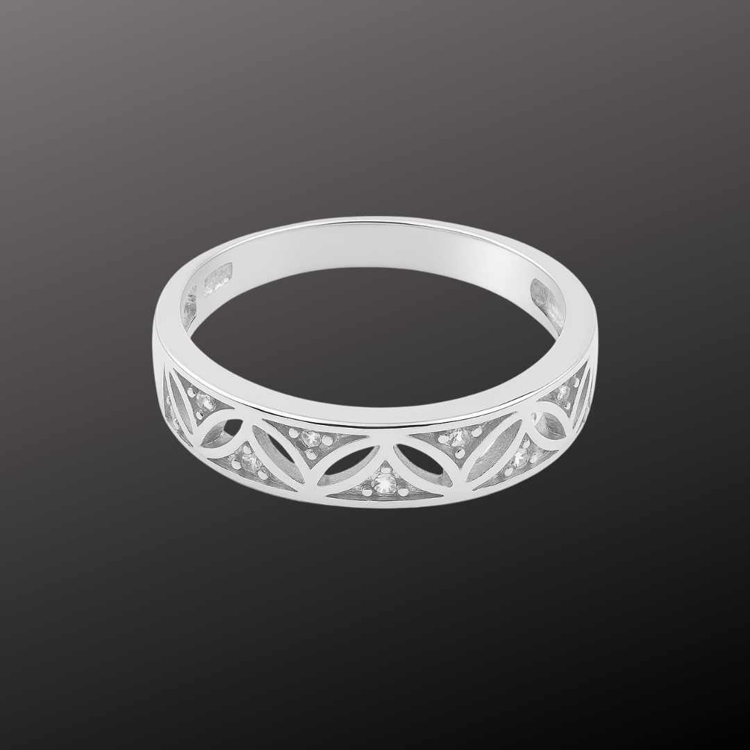 Elegant Leaf Cut Band Ring